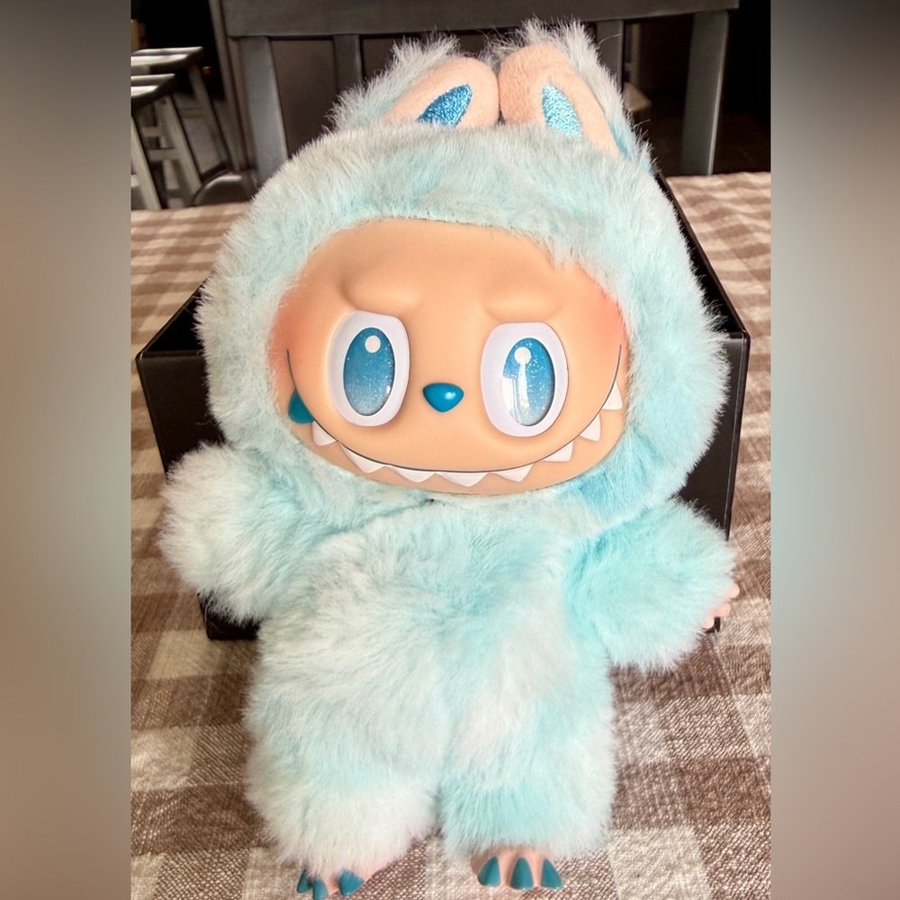 LABUBU - The Monsters Big into Energy Series- HOPE - New - No Box